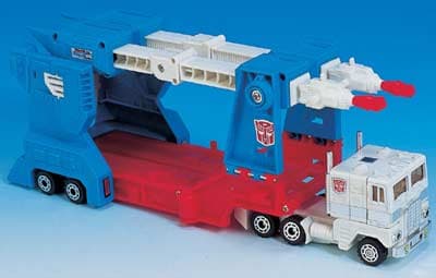 G1 ULTRA MAGNUS Figure